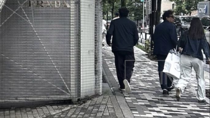 Revelan nuevas imágenes de Andrés Manuel López Beltrán “Andy” saliendo de Prada en Tokio