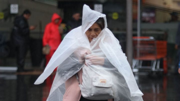 Ondas tropicales 16 y 17 intensificarán las lluvias este martes; alerta por vientos fuertes y oleaje