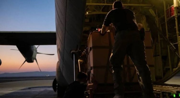 MSF ve el lanzamiento aéreo de ayuda humanitaria como una "iniciativa inútil" y cargada de "cinismo"