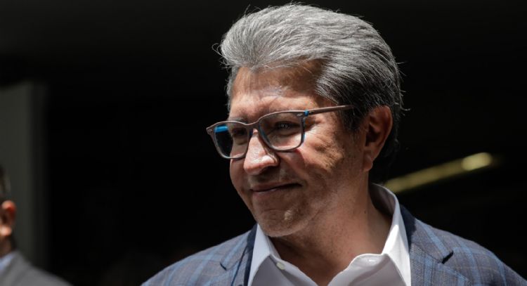 Ricardo Monreal presenta iniciativa para prohibir venta de bebidas energéticas a menores de edad