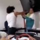 Alumno golpea y tumba a maestro en aula de Hidalgo: “vuélvete a burlar de mi”, le reclama (Video)