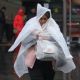 Ondas tropicales 16 y 17 intensificarán las lluvias este martes; alerta por vientos fuertes y oleaje
