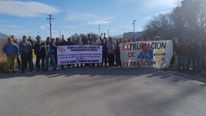 Obreros de AHMSA bloquean puertas para evitar la extracción de maquinaria