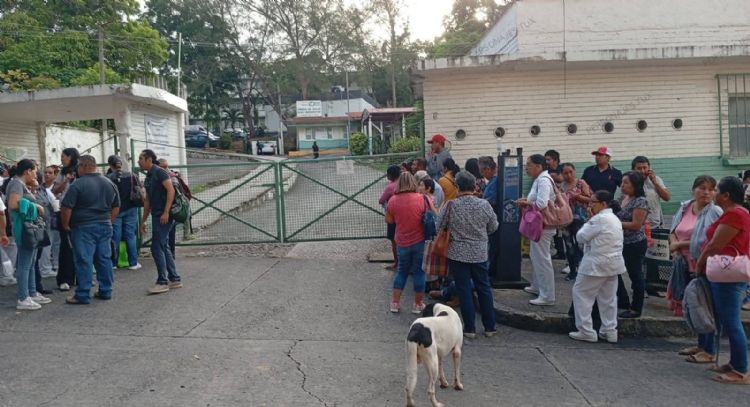 Hombre dispara contra taxista hospitalizado y su padre en IMSS-Bienestar de Tuxpan