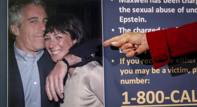 Exnovia de Epstein dicen que está abierta a una entrevista con el Congreso si le dan inmunidad