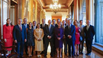 Sheinbaum se reúne con Slim y CCE; dan seguimiento al Plan México