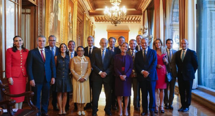 Sheinbaum se reúne con Slim y CCE; dan seguimiento al Plan México