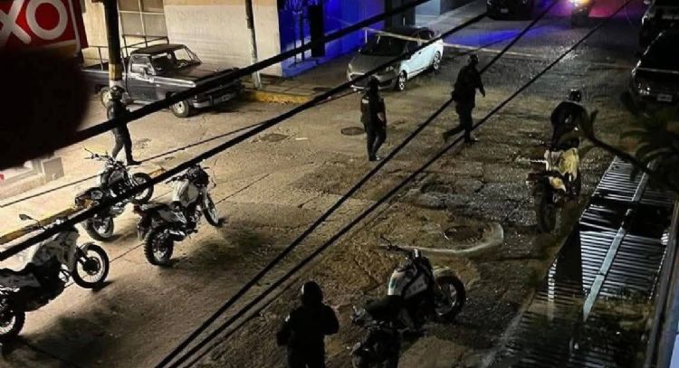 Atacan dos sedes de la Fiscalía General de Guerrero en Acapulco; hay una agente herida