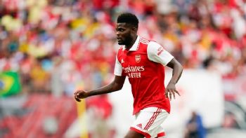Thomas Partey, excentrocampista del Arsenal, es acusado de cinco cargos de violación