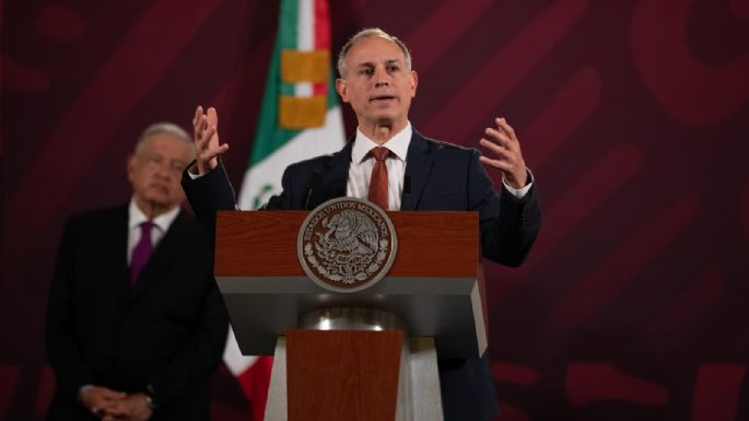 La designación de López-Gatell para la OMS abre la herida de la pandemia en México