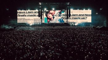 Oasis regresa después de una pausa de 16 años y arranca su gira mundial en el Reino Unido (Videos)