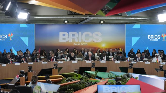 Bloque BRICS condena alza de aranceles en cumbre ensombrecida por tensiones en Oriente Medio