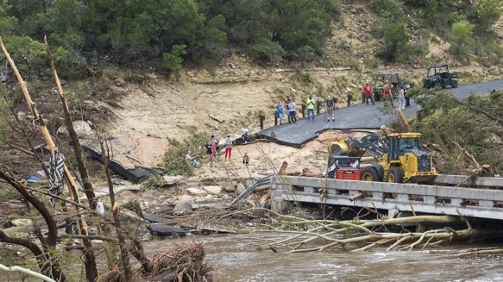 Sheinbaum felicita a dos mexicanas que apoyaron en rescates tras inundaciones en Texas