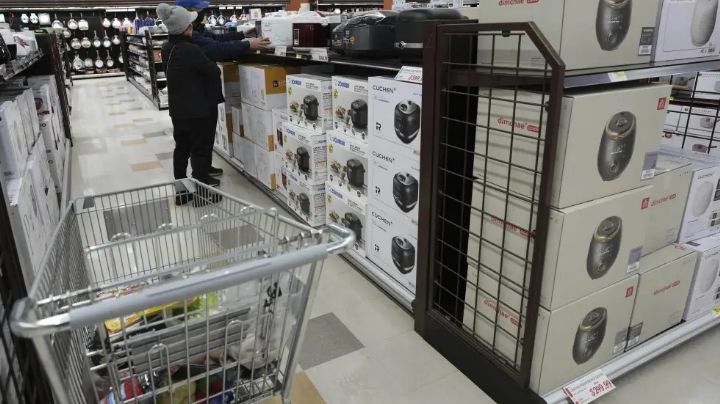 Trump impone aranceles de 25% a Japón y Corea del Sur