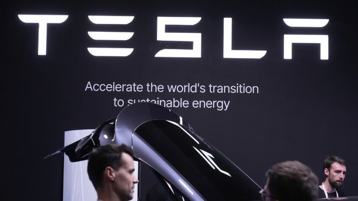 Acciones de Tesla caen 7% al reanudarse disputa entre Musk y Trump