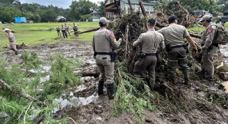 Aumentan a 80 los muertos por las inundaciones en Texas