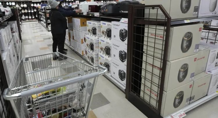 Trump impone aranceles de 25% a Japón y Corea del Sur
