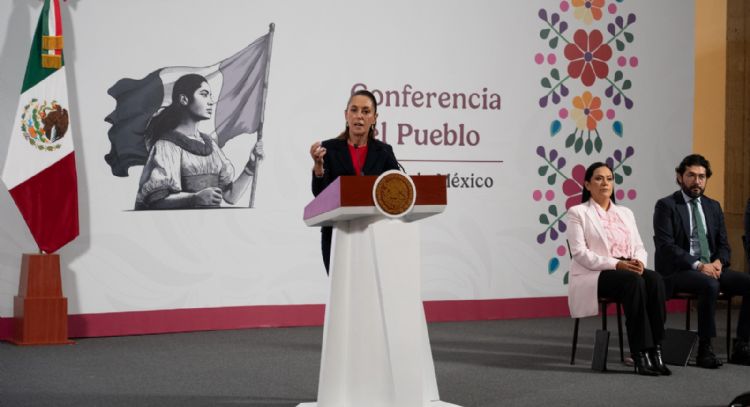 Refinería de Dos Bocas suspendió operaciones por contaminación de petróleo: Sheinbaum