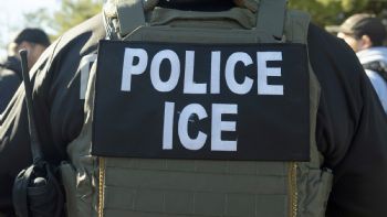 Migración detiene a dos contratistas mexicanos mientras combatían un incendio en Washington