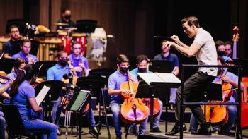 Dos conciertos de Juan Pablo Contreras: La “migración” y el verdadero “sueño americano”