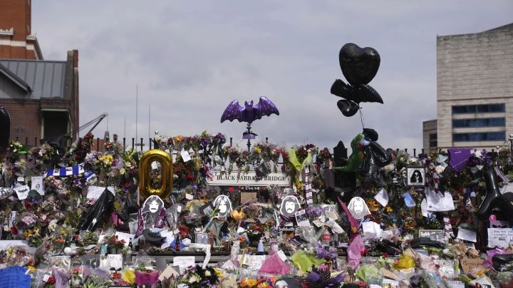 Birmingham da una emotiva despedida a Ozzy Osbourne mientras su familia lidera los homenajes