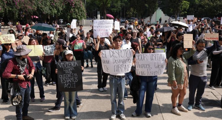 El problema de la gentrificación no son los extranjeros, es la complicidad políticos-inmobiliarias