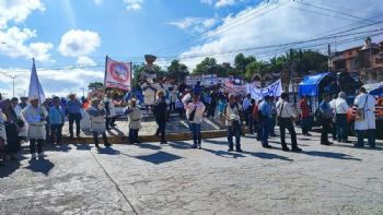 Pueblos tseltales marchan en Chiapas contra la autopista Palenque-San Cristóbal
