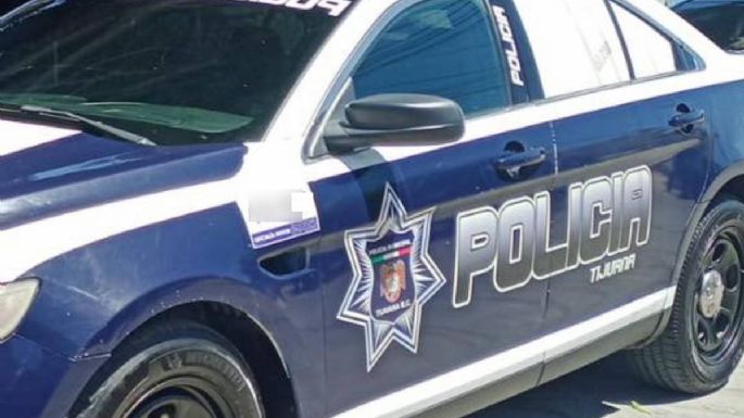Hallan manos cercenadas y una mujer decapitada dentro de un carrito en Tijuana