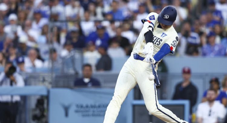 Ohtani conecta su jonrón 40 de la temporada en el juego de los Dodgers ante los Blue Jays