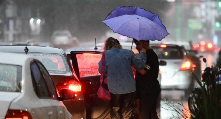 Lluvias fuertes, descargas eléctricas y granizo golpearán entre lunes y jueves a estas entidades