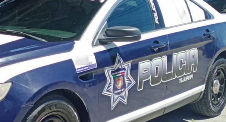 Hallan manos cercenadas y una mujer decapitada dentro de un carrito en Tijuana