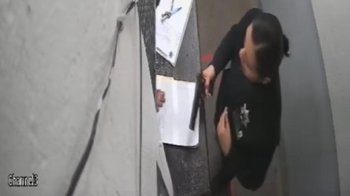 Policía se autolesiona con arma al interior de la Dirección de Seguridad Pública en Ensenada (Video)