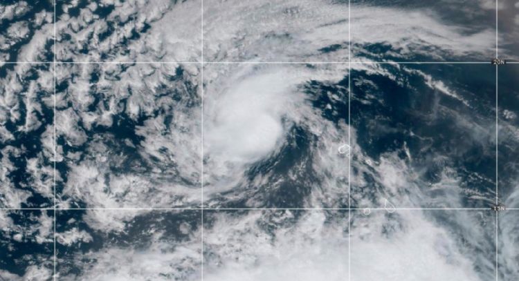 Tormenta tropical Erin se forma en el Atlántico y el huracán Henriette se fortalece en el Pacífico