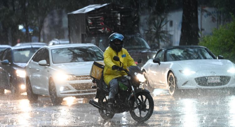 Lluvia del domingo, la más intensa desde 1952 en el Zócalo; hubo 141 encharcamientos
