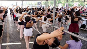 8º Festival Danzatlán concluye con clase masiva en Toluca