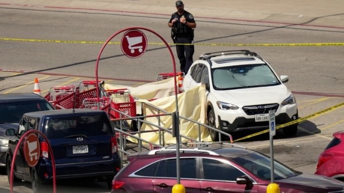 Un hombre balea y mata a tres personas en estacionamiento en Austin, Texas