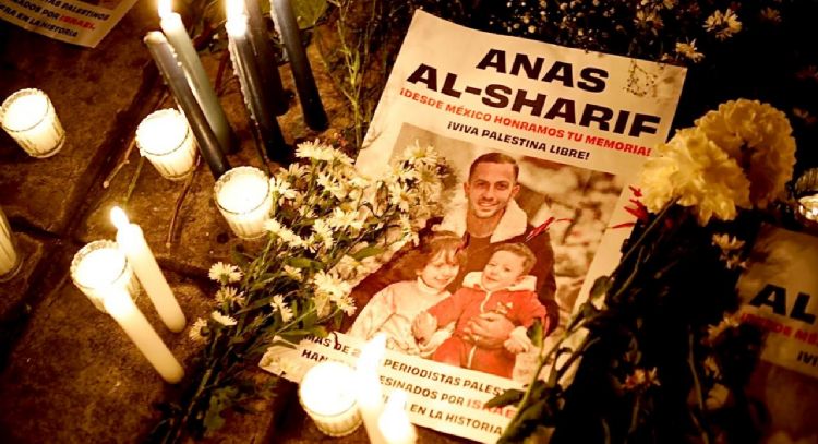 A pie del Ángel de la Independencia, honran a periodistas asesinados por Israel en Gaza