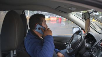 Las llamadas pueden espiarse de forma remota con las vibraciones que emite el teléfono móvil