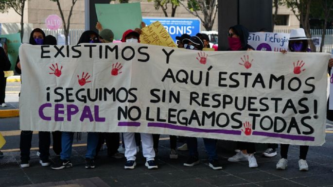 “No llegamos todas”, protestan afuera de la conferencia de Cepal sobre la mujer