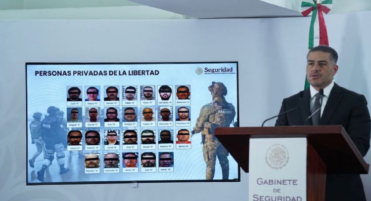 Los 26 extraditados seguían delinquiendo desde prisión: García Harfuch