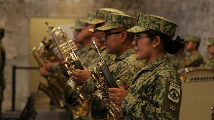Con mariachi, tamales y música barroca, Noroña presenta su informe (Fotogalería y Video)