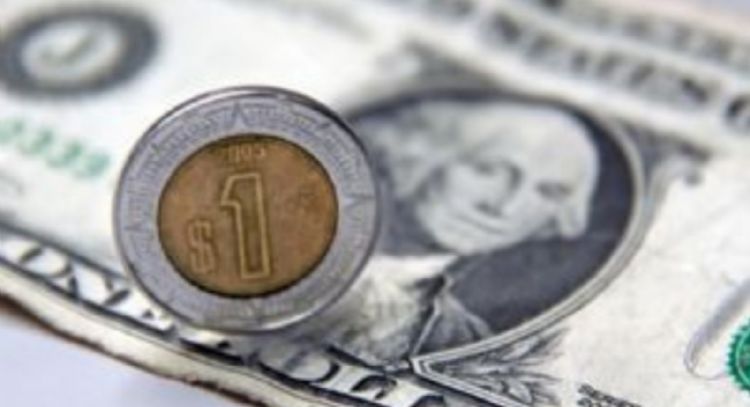 Peso pierde frente al dólar tras datos de inflación y empleo en Estados Unidos