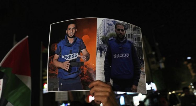 Asesinato de periodista en Gaza envía un mensaje escalofriante