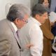 Monreal jala del brazo al nuevo presidente de la Corte y lo tunden en redes (Video)