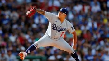 Julio Urías es invitado a los entrenamientos de Tomateros de Culiacán