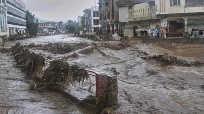 Número de muertos por inundaciones en el noroeste de Pakistán aumentó a 157