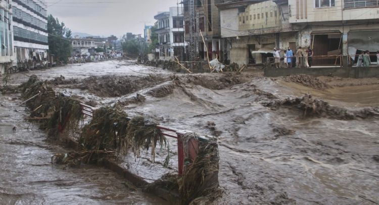 Número de muertos por inundaciones en el noroeste de Pakistán aumentó a 157