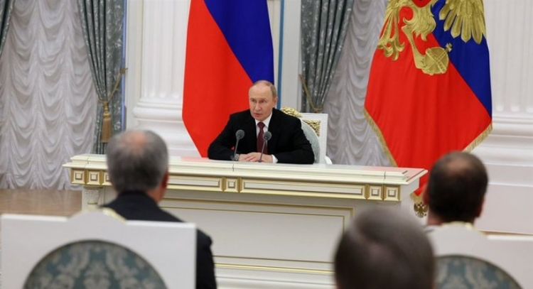 Putin propone quedarse con el este de Ucrania a cambio de congelar la ofensiva como condición de paz