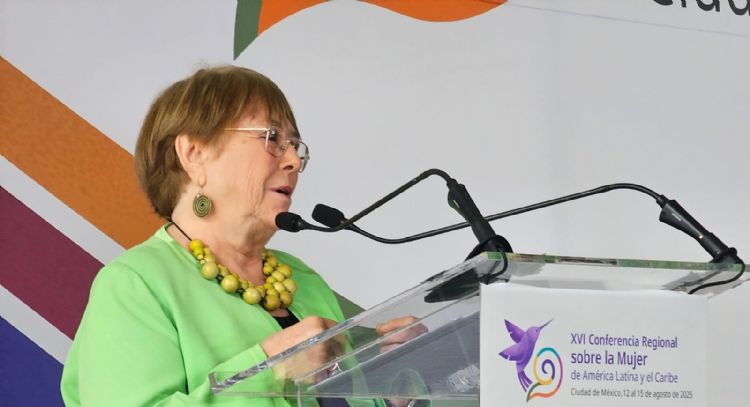 Bachelet advierte sobre el “gran riesgo” de retroceso en los derechos de las mujeres