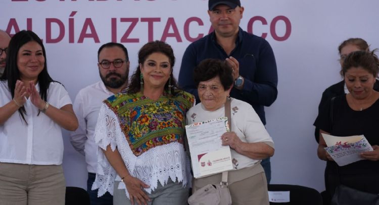 Brugada entrega apoyos económicos por 18 mdp a más de mil familias afectadas por las lluvias